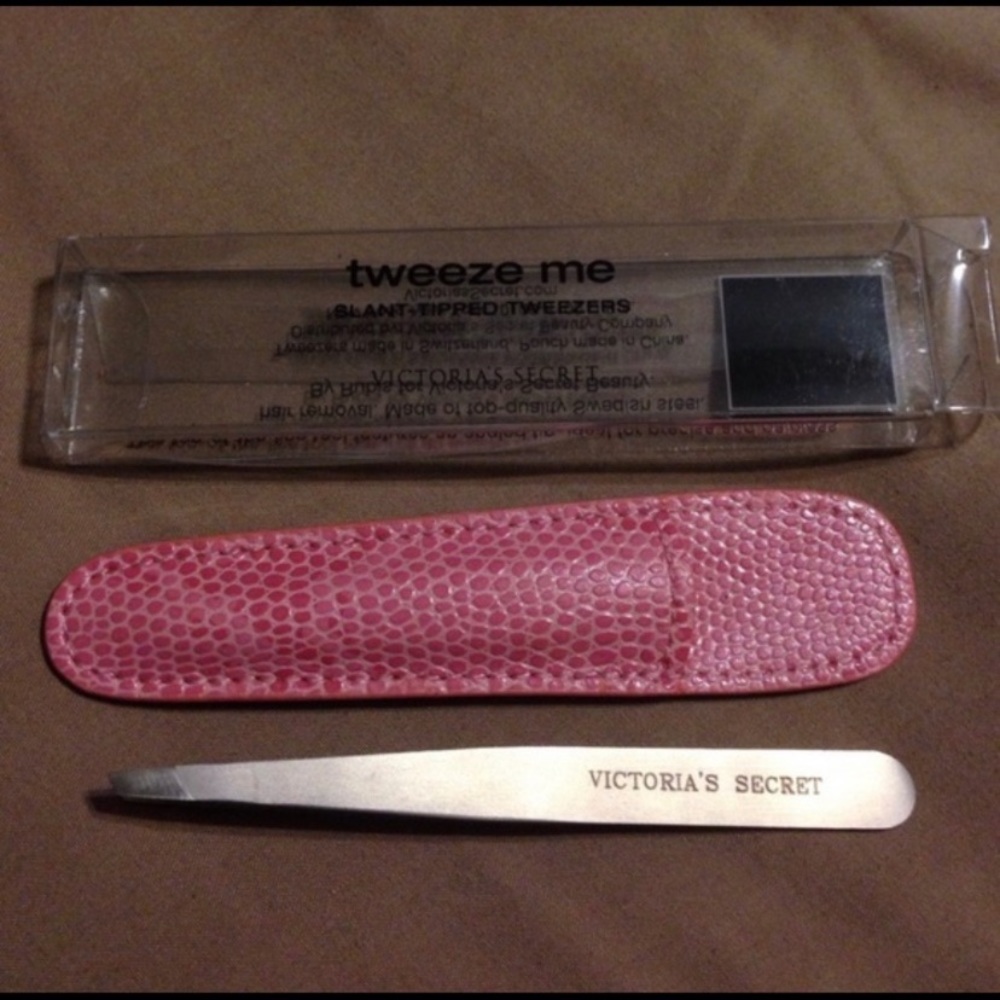Victoria’s Secret tweezers.